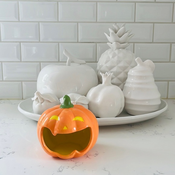 Target Bullseye’s Ceramic Pumpkin Open Mouth Candy Dish - Picture 2 of 9